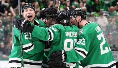 Robertson breaks tie in 3rd period, lifts Stars past Wild