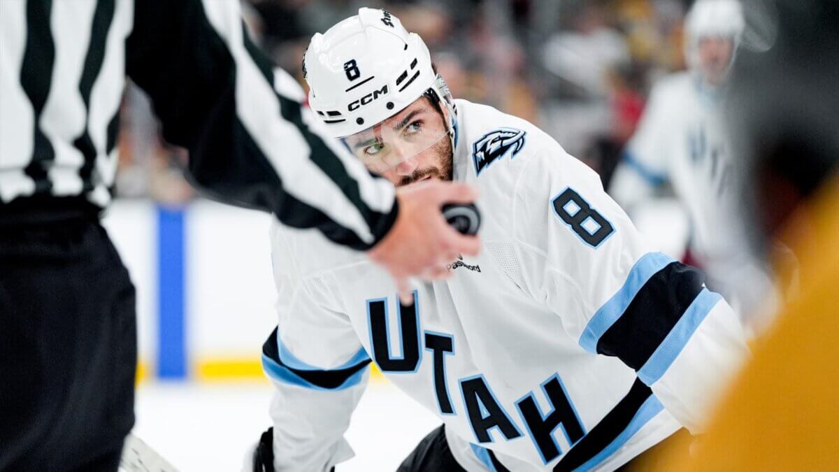 Utah Mammoth tie up Stanley Cup Playoffs in Las Vegas.