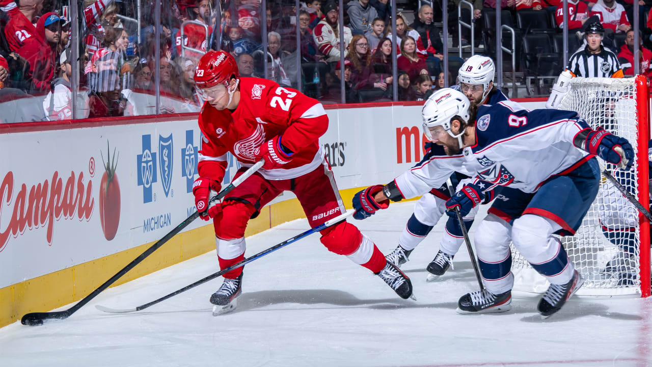 Blue Jackets, Red Wings meet Tuesday with playoff hopes on the line