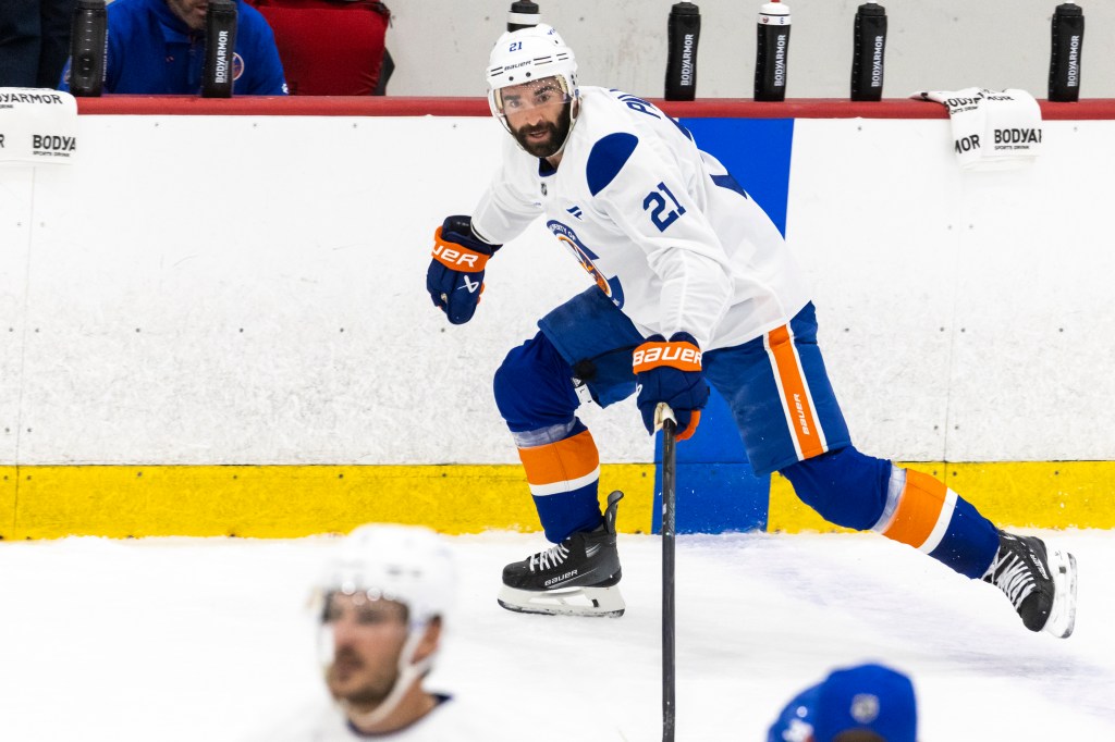 Kyle Palmieri (21) runs a drill during practice at the Northwell Health Ice Center, Thursday, Sept. 18, 2025, in East Meadow, NY. 
