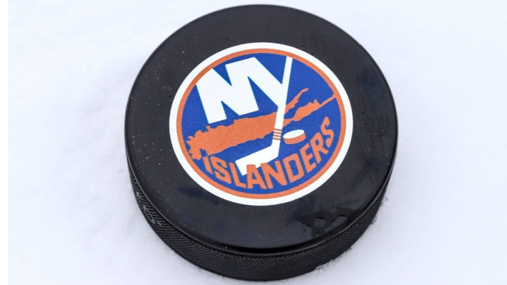 NY Islanders fire head coach Patrick Roy, turn to veteran Peter DeBoer amid playoff push - KLBJ-AM