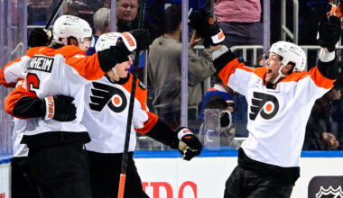 Flyers defeat Islanders, move into 4-way tie for 2nd wild card