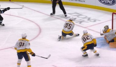 Dylan Guenther with a Goal vs. Nashville Predators