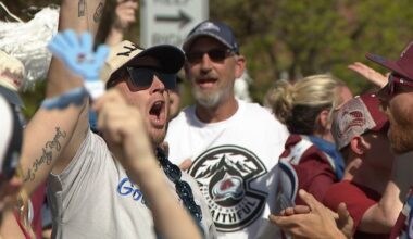 Avs Faithful show their loyalty during playoff opening win against Kings