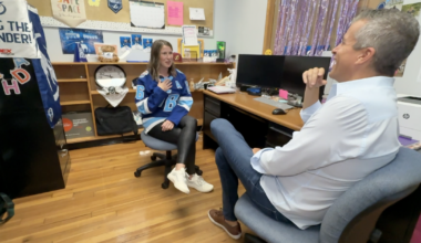 School psychologist uses Bolts blue to put students at ease