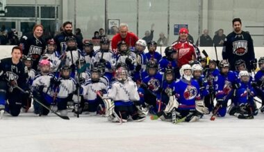 Red Wings alumni play charity hockey game to fund Livonia pantries