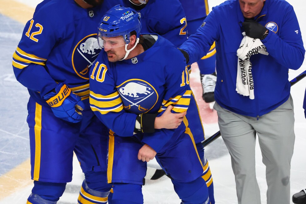 Sabres center Sam Carrick suffers left arm injury in fight with Islanders' Anders Lee