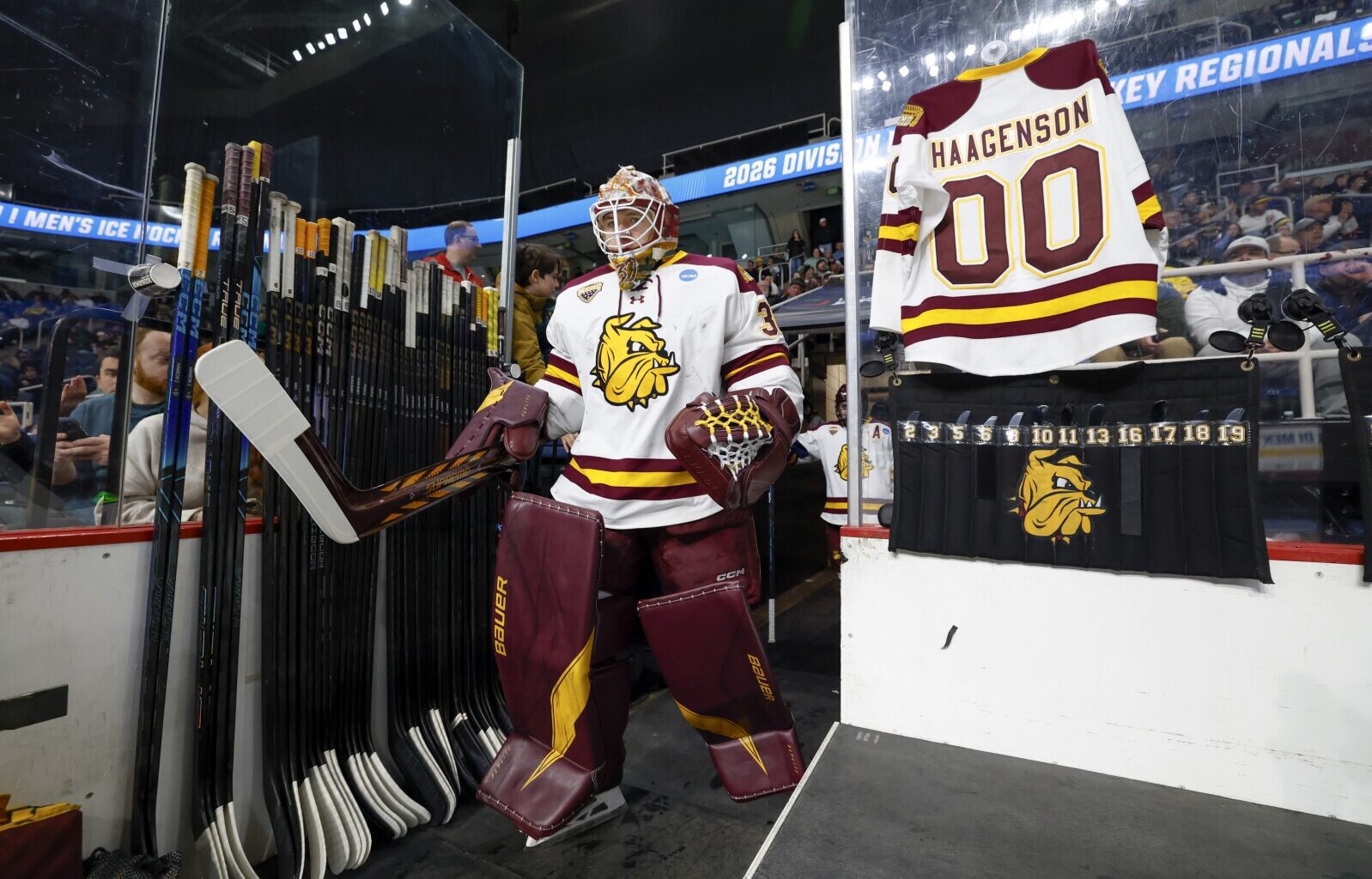 UMD captain reflects on being last team that got to know 'Hoagie' - Duluth News Tribune