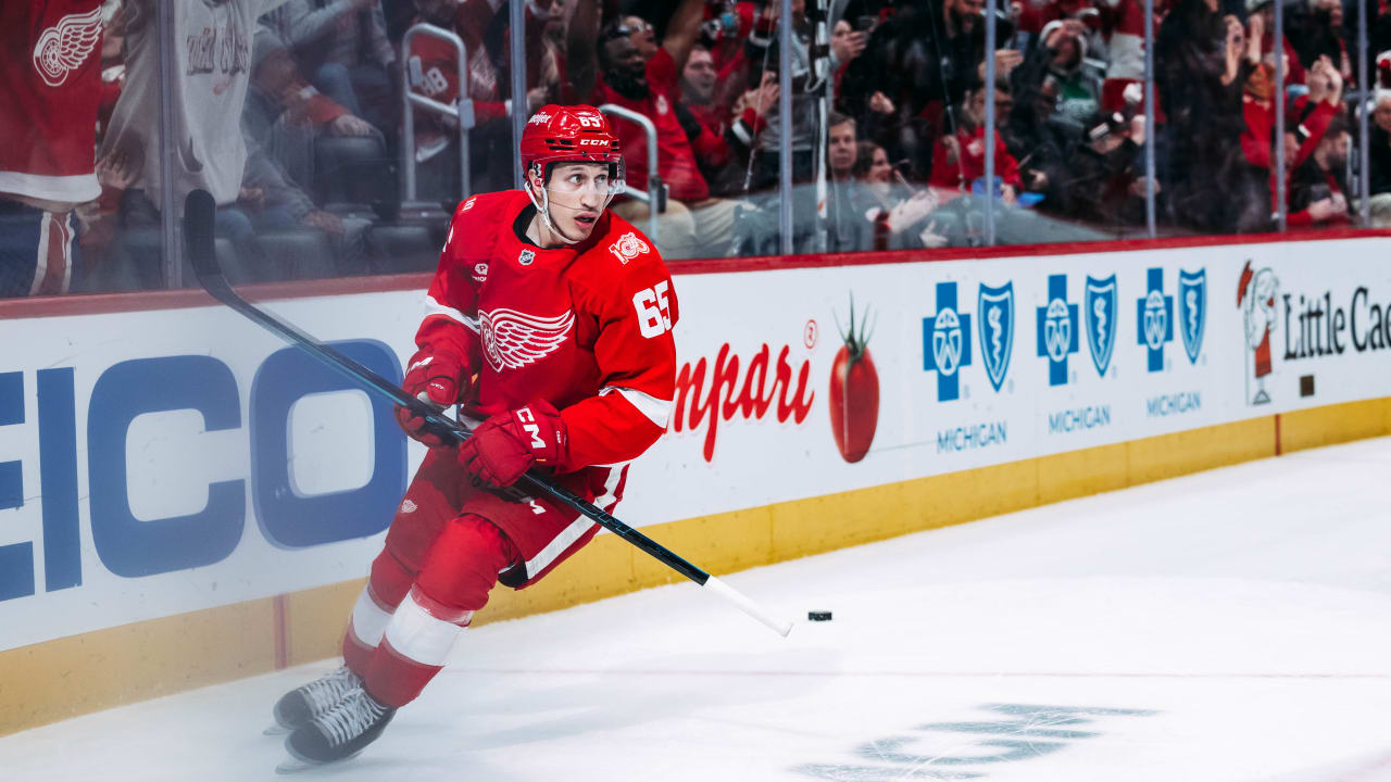Shine being named Red Wings’ 2025-26 Bill Masterton Memorial Trophy nominee ‘just speaks volumes of how hard he works’