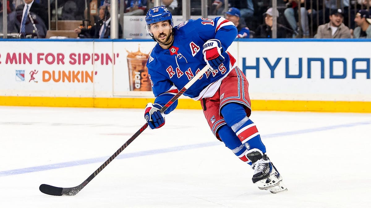 New York Rangers center Vincent Trocheck skating against Washington Capitals at Madison Square Garden