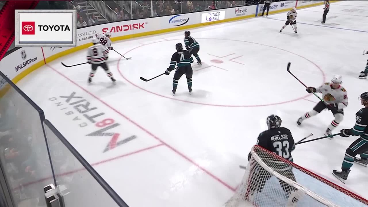 Donato Opens the Scoring | Chicago Blackhawks