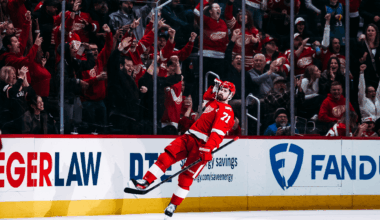 RECAP: Seider, Larkin power Red Wings to big 6-3 victory over Flyers