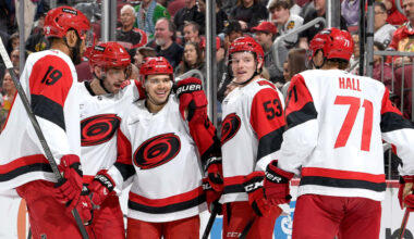 Stankoven has 3 points, Hurricanes cruise past Blackhawks