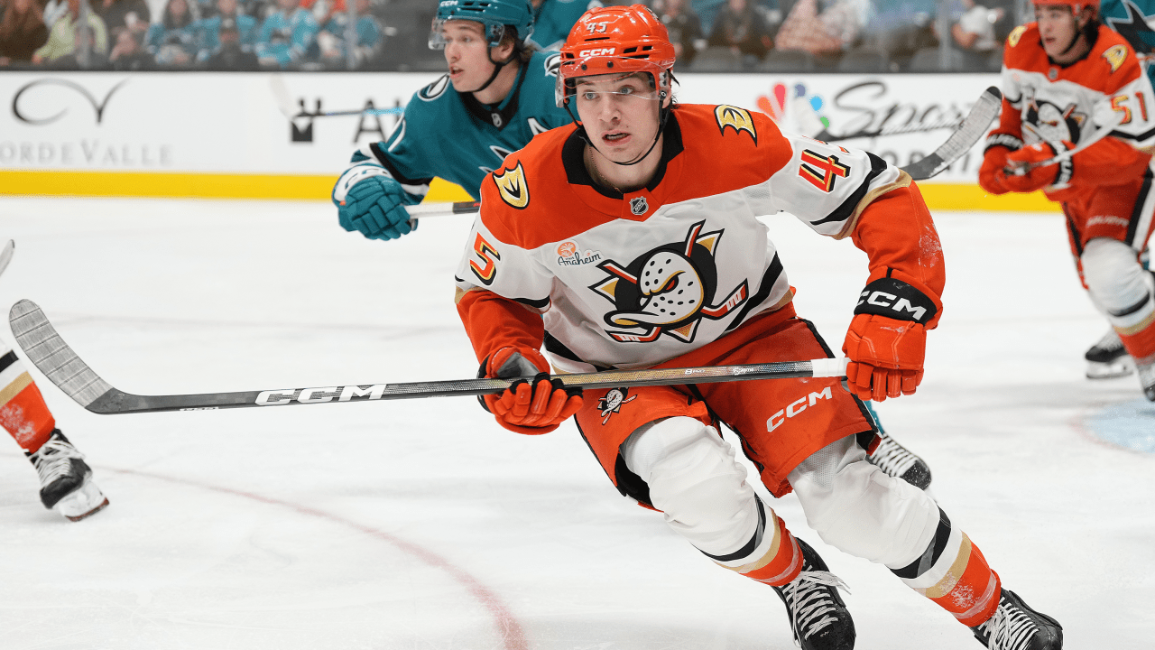 Sennecke learning on fly, helping Ducks make playoff push