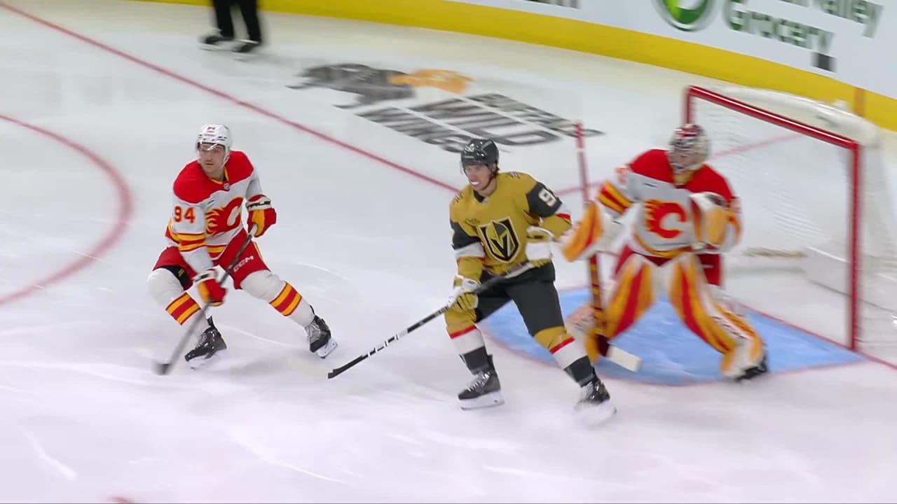 Mitchell Marner with a Goal vs. Calgary Flames