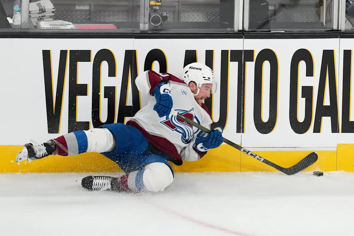 Blackhawks Have 2 Potential Trade Targets From Avalanche