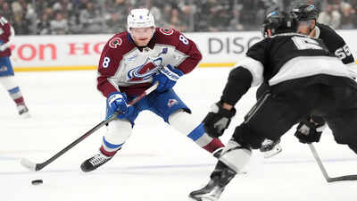 Colorado Avalanche defenseman Cale Makar injury update sparks growing concern during ongoing NHL playoffs