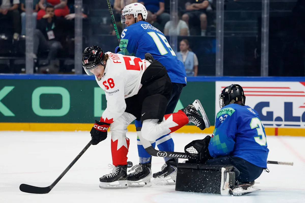 Red Wings' Emmitt Finnie scores first goal for Canada at worlds