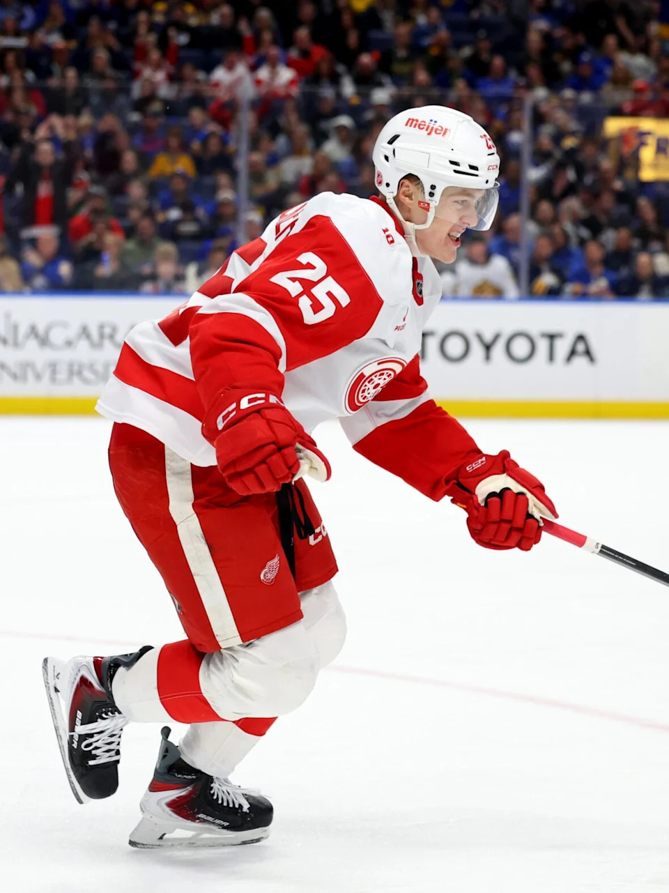 NHL: Detroit Red Wings at Buffalo Sabres