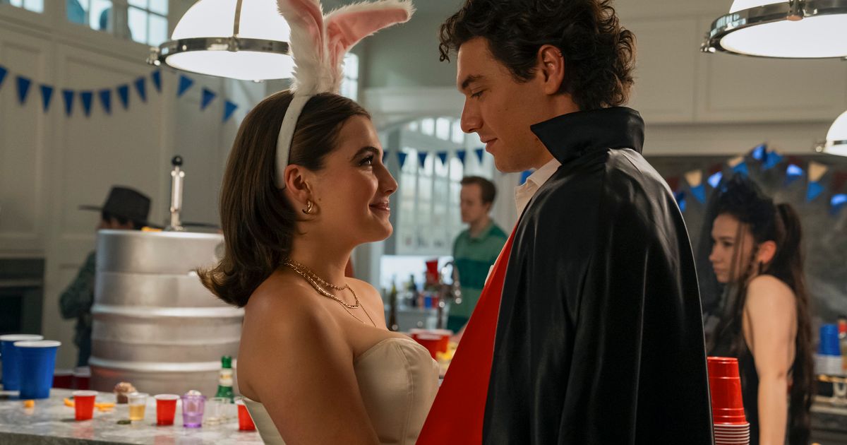 ‘Off-Campus’ Review: Hockey Romance Could Be Much Better