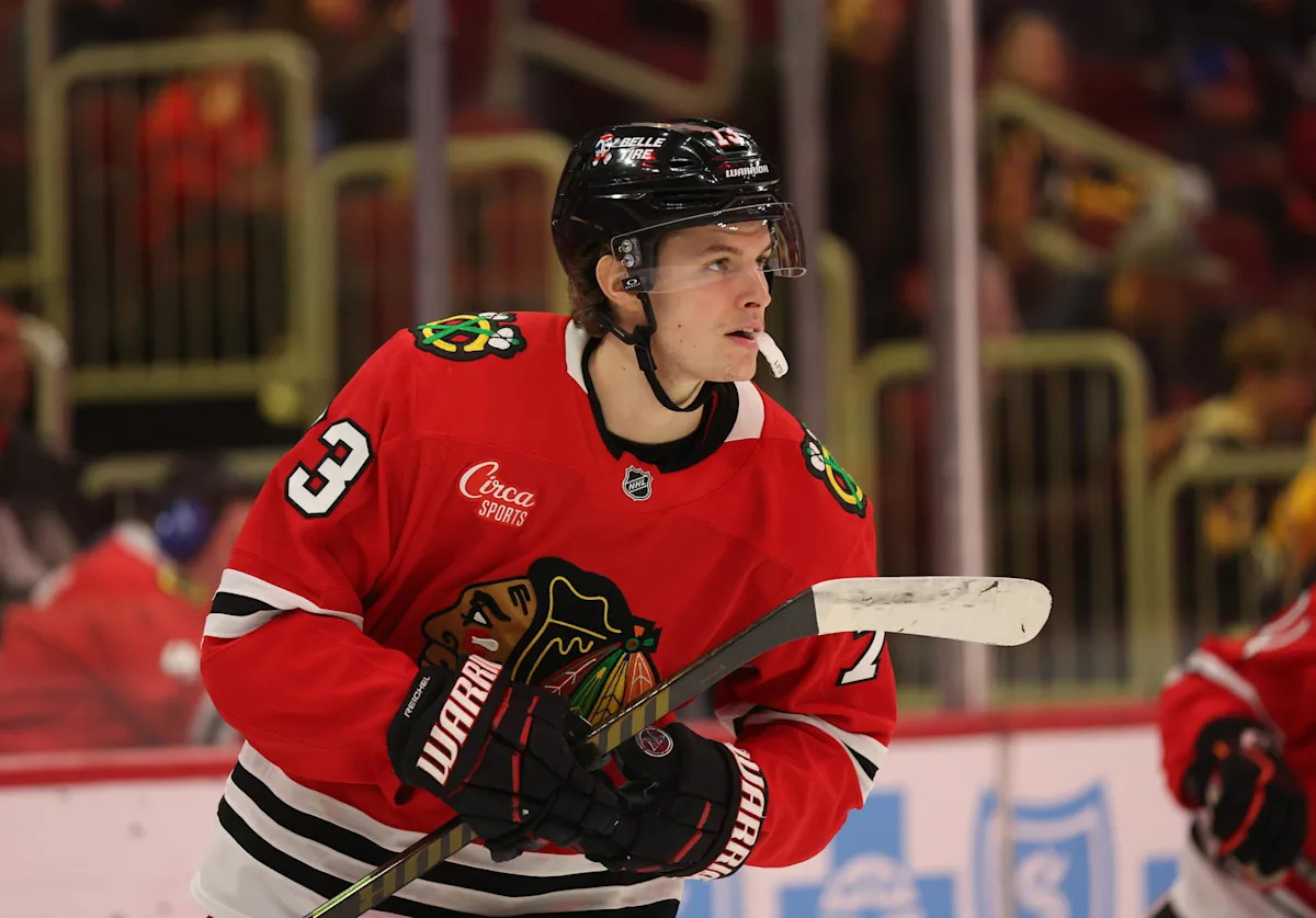 Former Blackhawks First-Rounder Lands Extension With Bruins