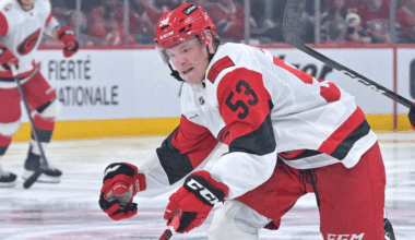Golden Knights vs Hurricanes Prediction, Picks & Odds for Tuesday's Stanley Cup Final Game 1