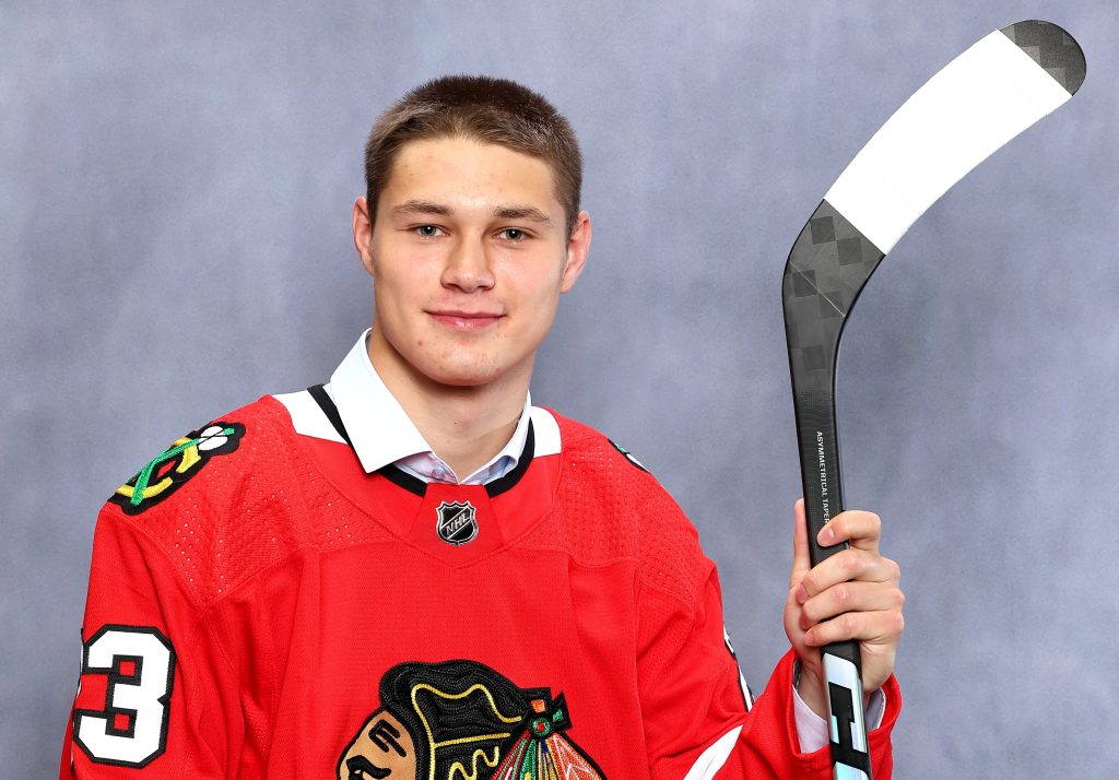 Chicago Blackhawks, Roman Kantserov agree to entry-level contract