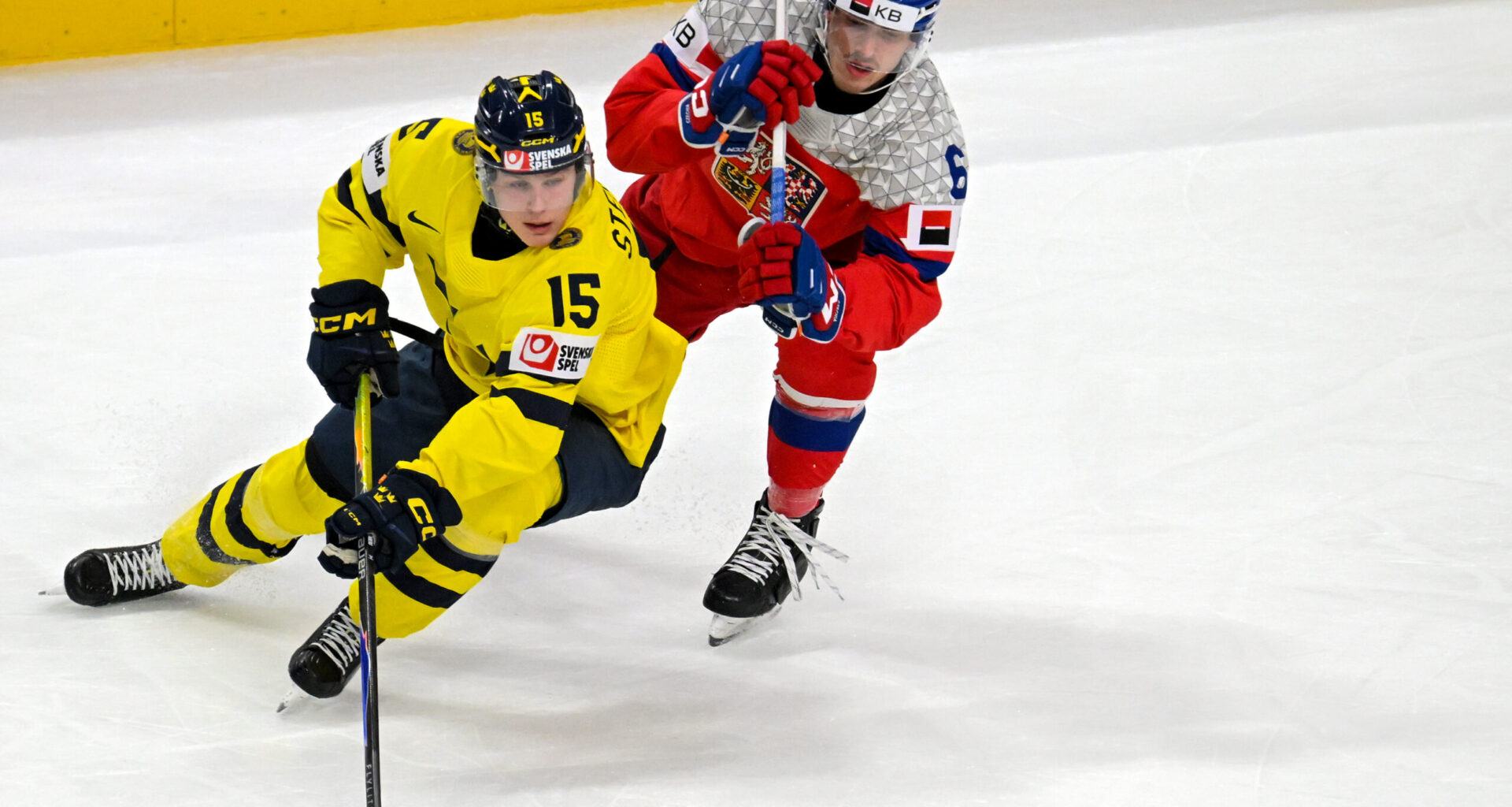 More Mock Drafts Have Blackhawks Picking Stenberg Fourth Overall