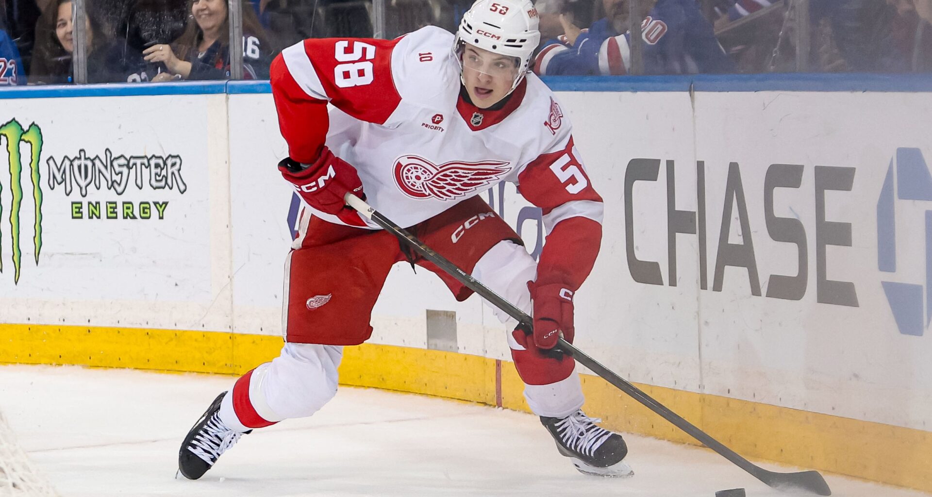 The Daily: Red Wings' Finnie Canada Hero; Carter Bear Starts Memorial Cup Today
