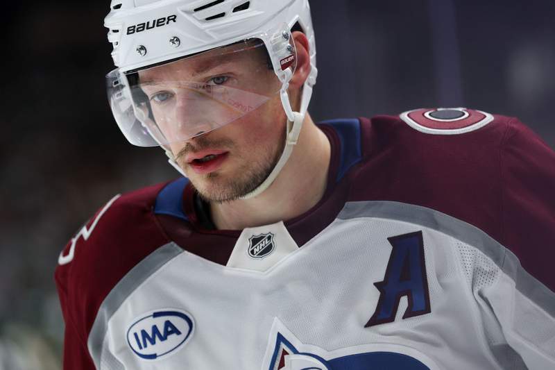 ’I Don’t Make That Decision’ — Jared Bednar Addresses Cale Makar’s Injury Timeline After Avalanche’s Game 2 Loss
