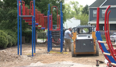 Blue Jackets install new playground at south Columbus school