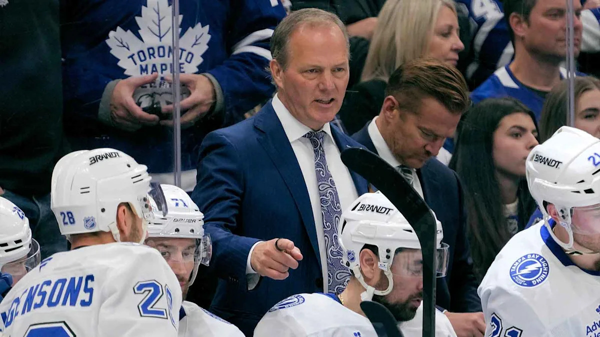 Lightning sign forward to entry-level contract