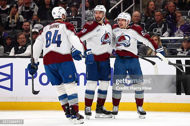 Avalanche,Hurricanes Sweep into Second Round of NHL Playoffs