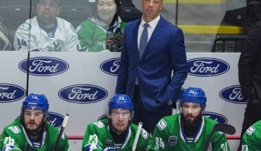 Vancouver Canucks hire Manny Malhotra as head coach