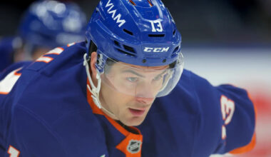 Blackhawks Have Trade Target To Consider In Islanders Star Forward