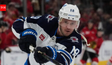 NHL Insider Darren Dreger comment indicates former Chicago Blackhawks captain retirement speculation grows after Winnipeg Jets season | NHL News