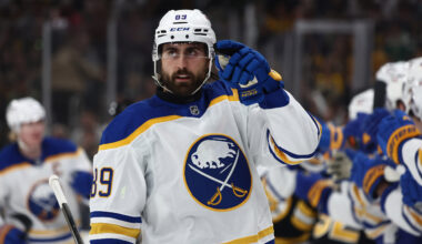 Five UFA Forward Targets For Blackhawks This Offseason