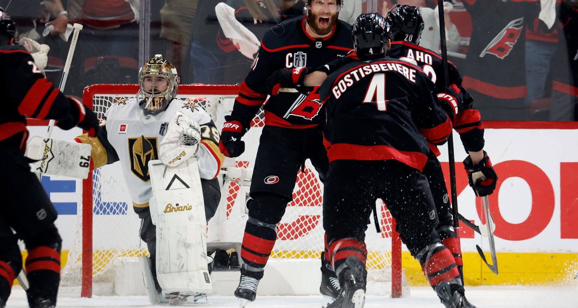 Jarvis' OT goal gives Hurricanes stunning comeback in Stanley Cup G2