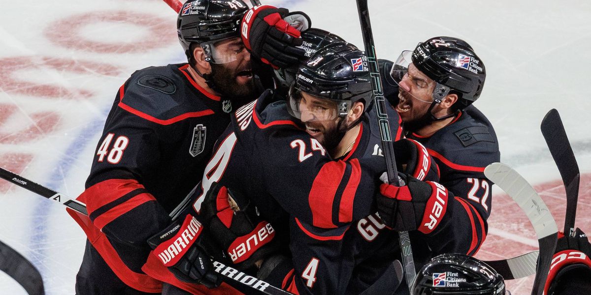 Hurricanes thriving in high-pressure playoff settings as Stanley Cup Final shifts West for Game 3