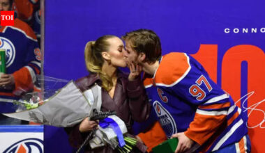 Connor McDavid surprised by father and wife Lauren Kyle as Oilers captain ties Wayne Gretzky with fifth Ted Lindsay NHL Award | NHL News