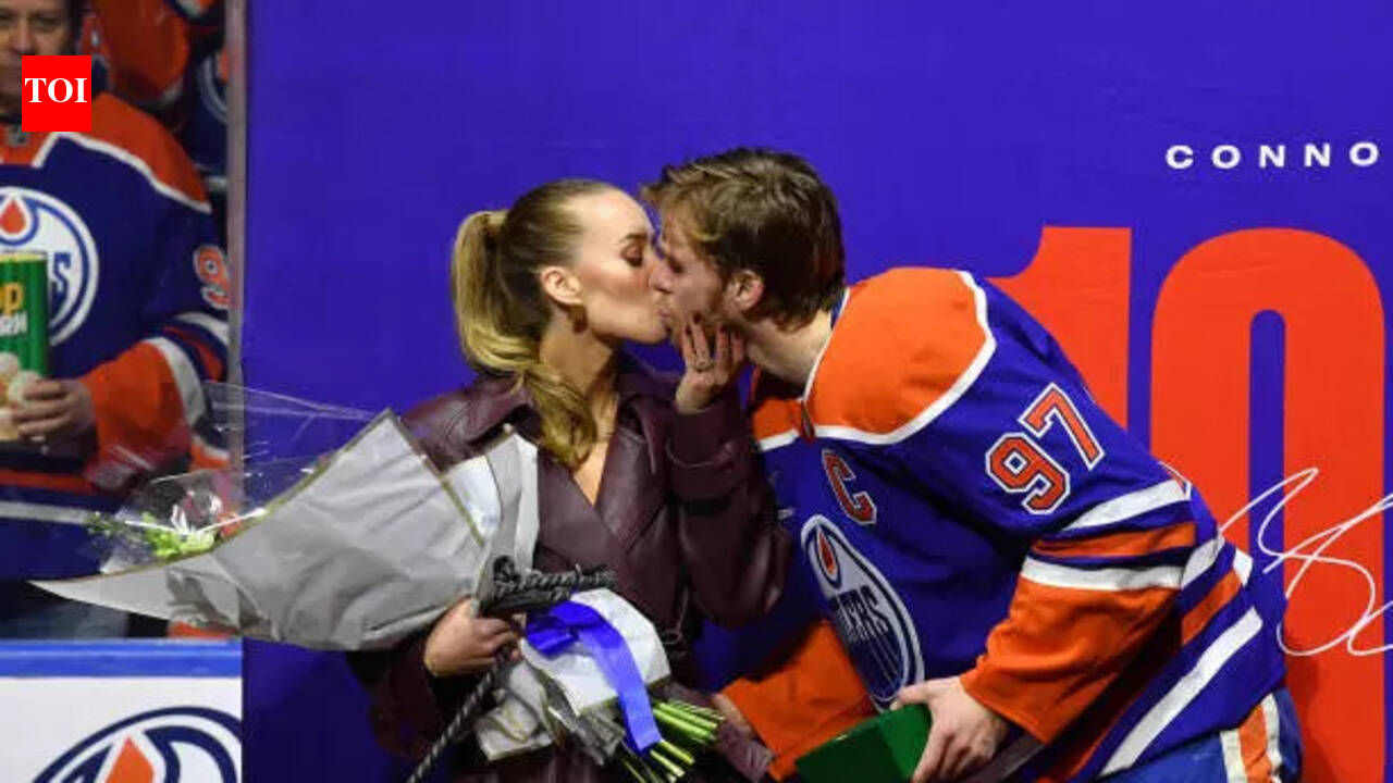 Connor McDavid surprised by father and wife Lauren Kyle as Oilers captain ties Wayne Gretzky with fifth Ted Lindsay NHL Award | NHL News