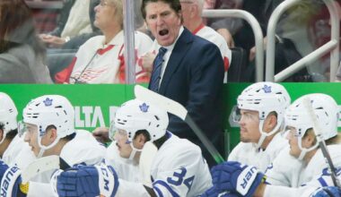 Players' union asks NHL for a Mike Babcock investigation if Oilers want to hire him, AP sources say