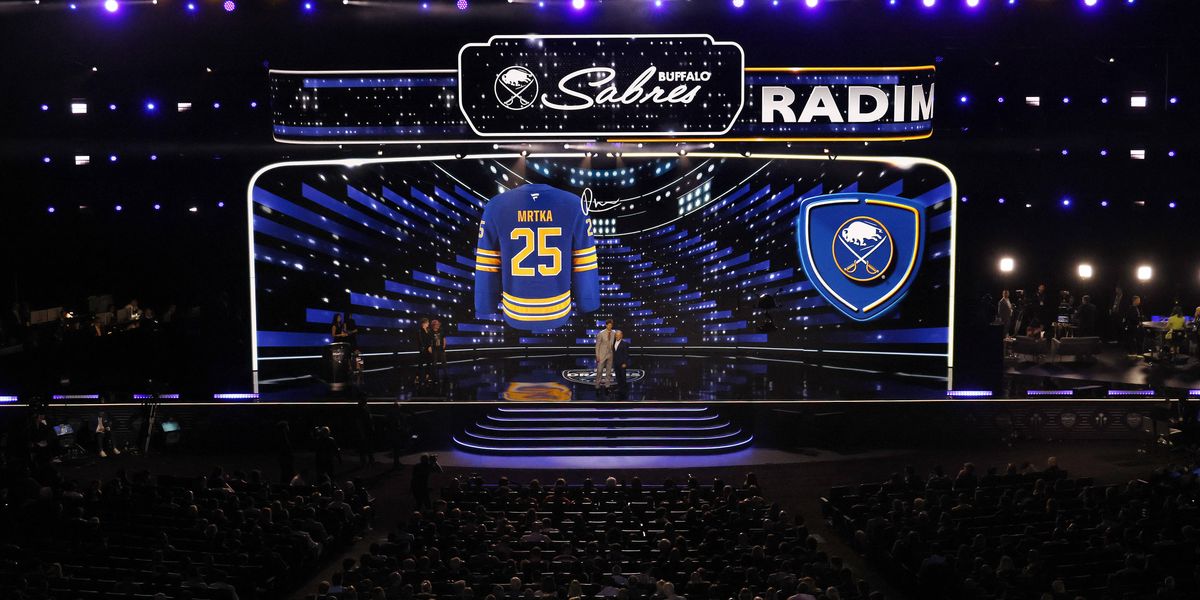 Canisius University sports management students getting industry crash course at NHL Draft in Buffalo