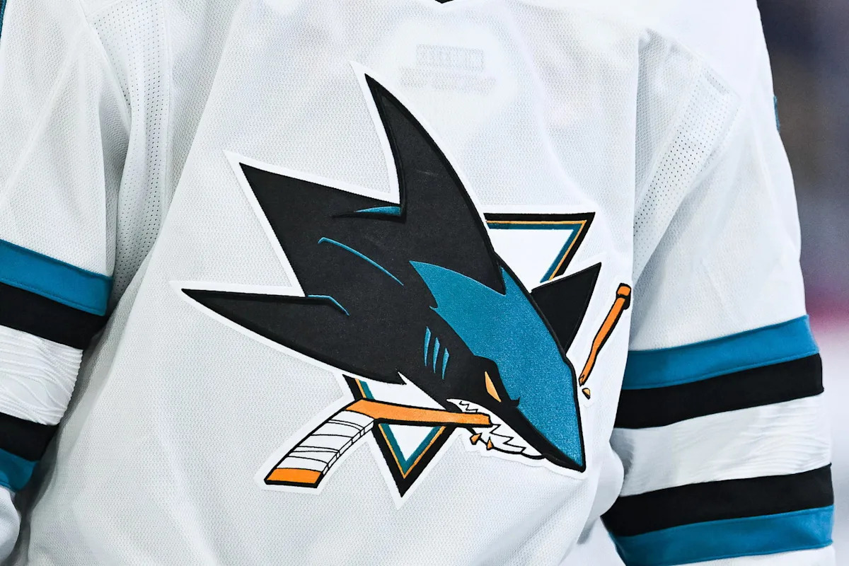 Sharks Prospect Christian Kirsch Wins Memorial Cup, Hap Emms Trophy