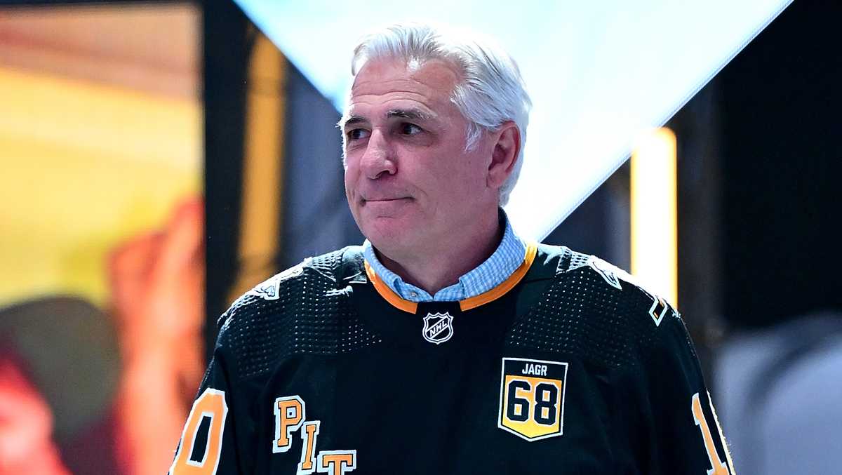 Penguins add Hall of Famer Ron Francis to hockey operations