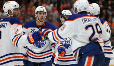 Connor McDavid ties Wayne Gretzky with his fifth Ted Lindsay Award honor