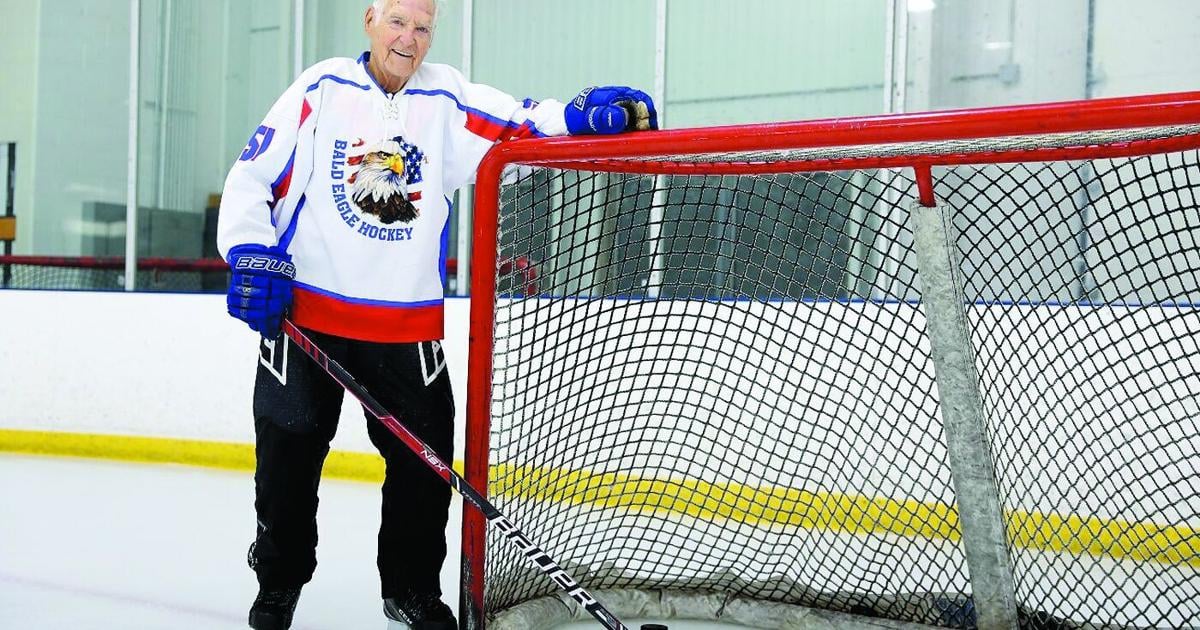 99-year-old hockey player inspires at Ozaukee Ice Center | Ozaukee Co. News