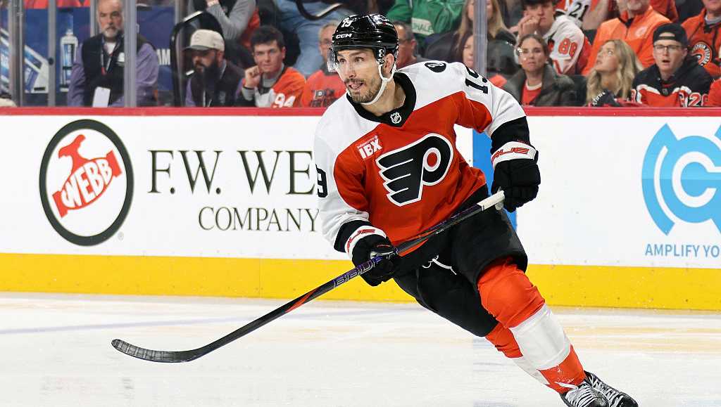 Florida Panthers acquire Naples native Garnet Hathaway