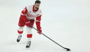 Bruins Options for No. 1 Center Starting to Shrink