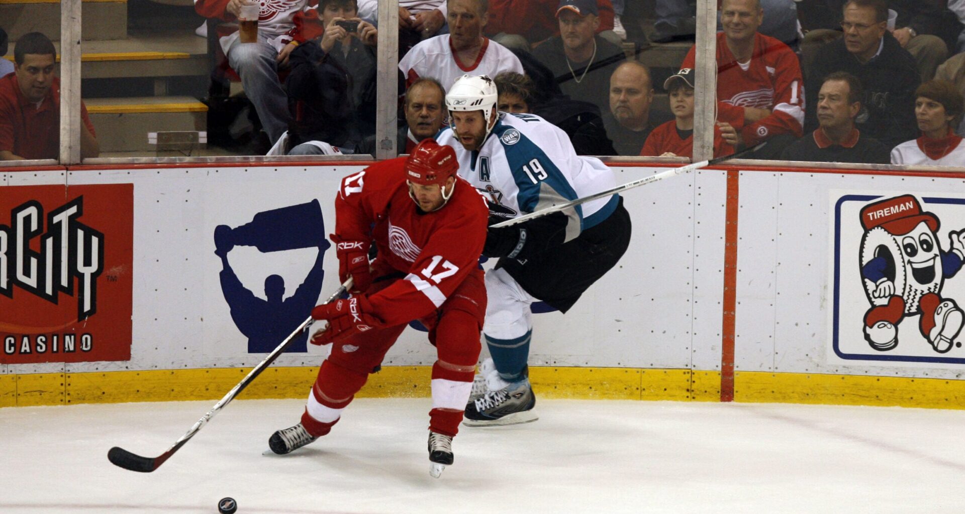 Former Red Wings Player Dead at 47